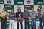 Sachin Tendulkar, Mohinder Amarnath, Rahul Dravid, Virender Sehwag, Yusuf Pathan at Castrol Cricket Awards in Grand Hyatt, Mumbai on 28th Jan 2011 (2).JPG